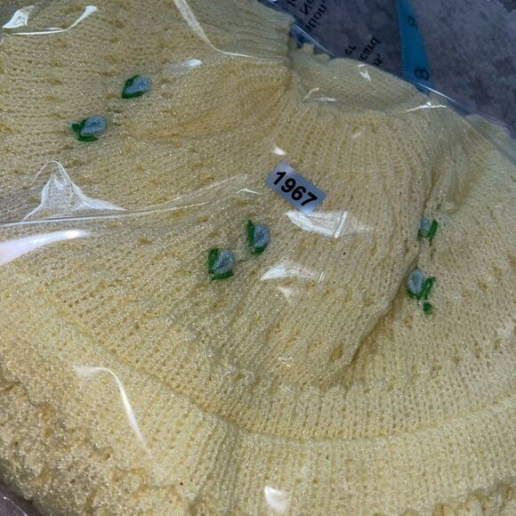 🚨 3 for $25 - VINTAGE Handmade Knit Baby Dress - Picture 14 of 14